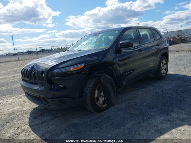 1C4PJMAS2FW716228 Jeep Cherokee Sport