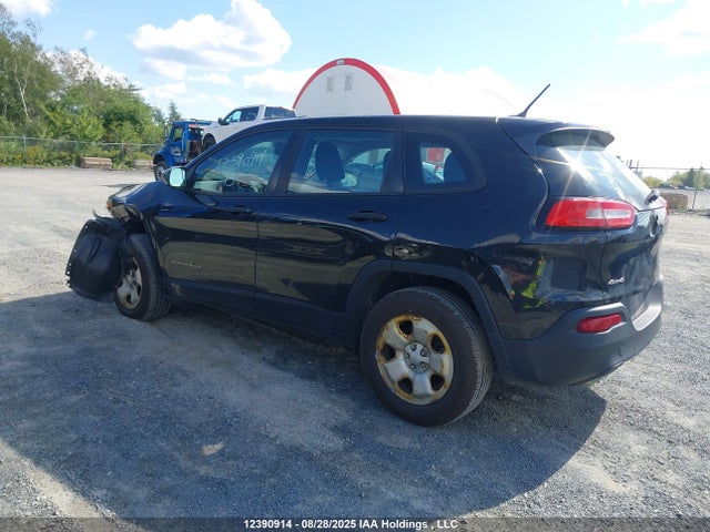 1C4PJMAS2FW716228 Jeep Cherokee Sport