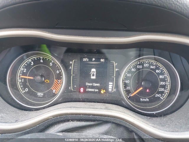 1C4PJMAS2FW716228 Jeep Cherokee Sport
