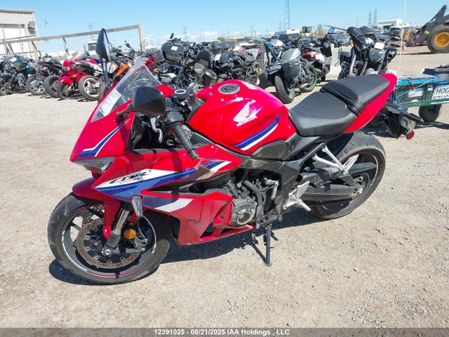 MLHRH1565S5100228 Honda CBR650 R