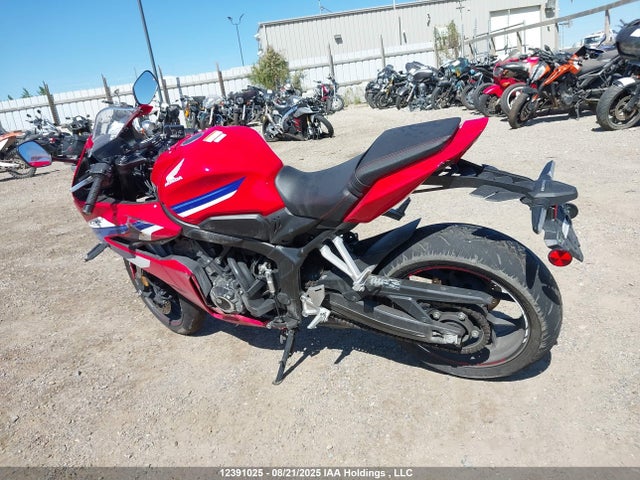 MLHRH1565S5100228 Honda CBR650 R