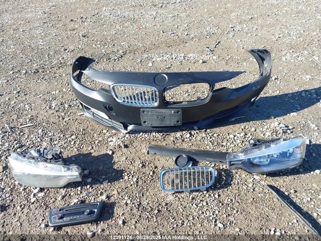WBA3C3C5XEF985373 BMW 320i