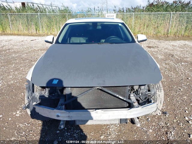 WBA3C3C5XEF985373 BMW 320i