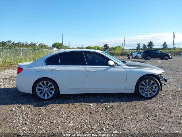 WBA3C3C5XEF985373 BMW 320i
