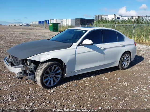 WBA3C3C5XEF985373 BMW 320i