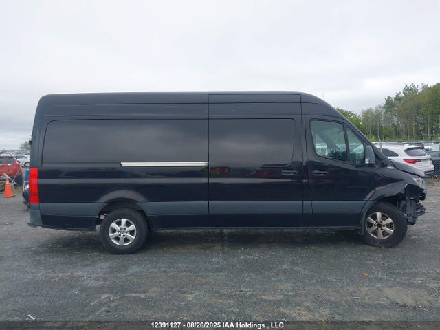 WD3BF1CD1KP097130 Mercedes-Benz om 642 with brake assist