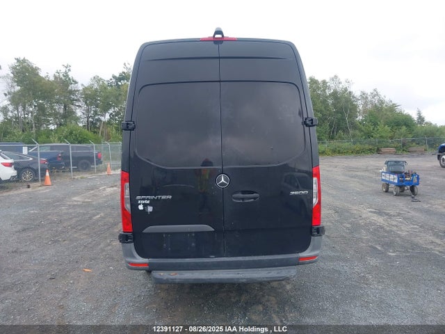 WD3BF1CD1KP097130 Mercedes-Benz om 642 with brake assist