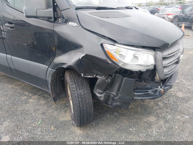 WD3BF1CD1KP097130 Mercedes-Benz om 642 with brake assist