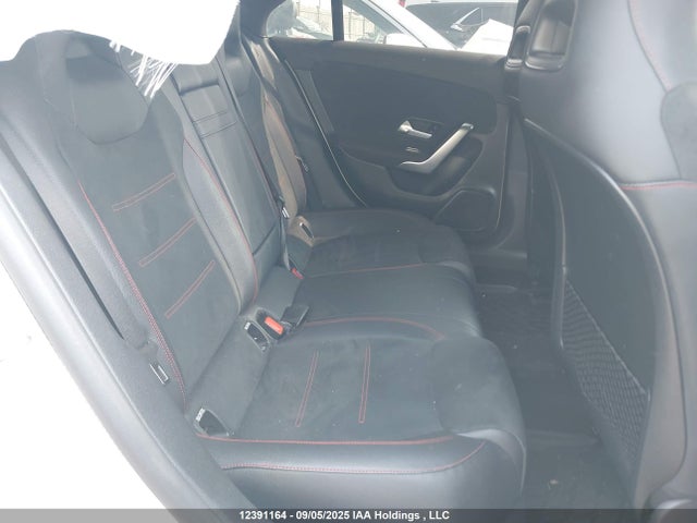 W1K5J4HB8PN389084 Mercedes-Benz m260