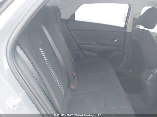 KMHLM4AG8NU334857 Hyundai Elantra Preferred Ivt With Sun And Tech Package