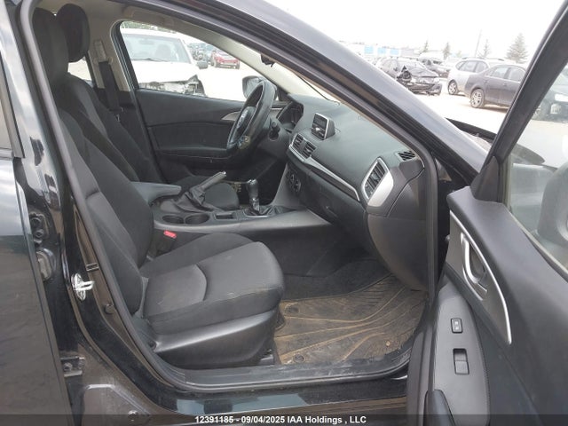 JM1BN1U71H1116823 Mazda pe