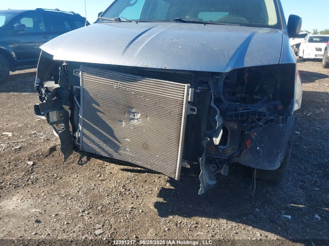 2C4RDGBG4ER100615 Dodge Grand Caravan