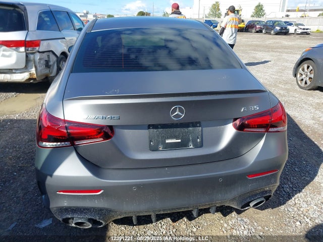 W1K3G5BB7NJ352598 Mercedes-Benz m260