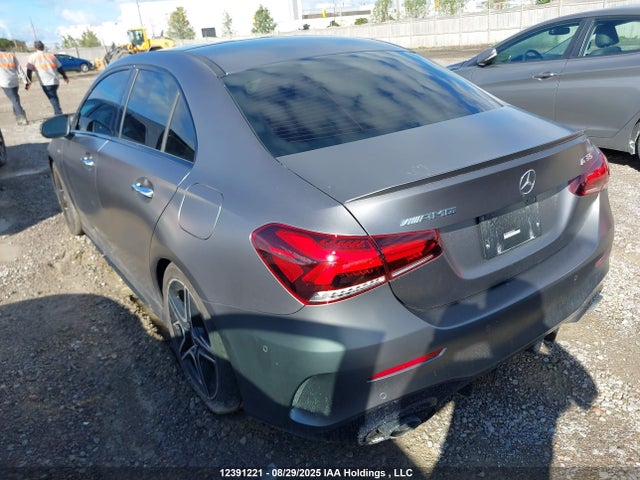W1K3G5BB7NJ352598 Mercedes-Benz m260