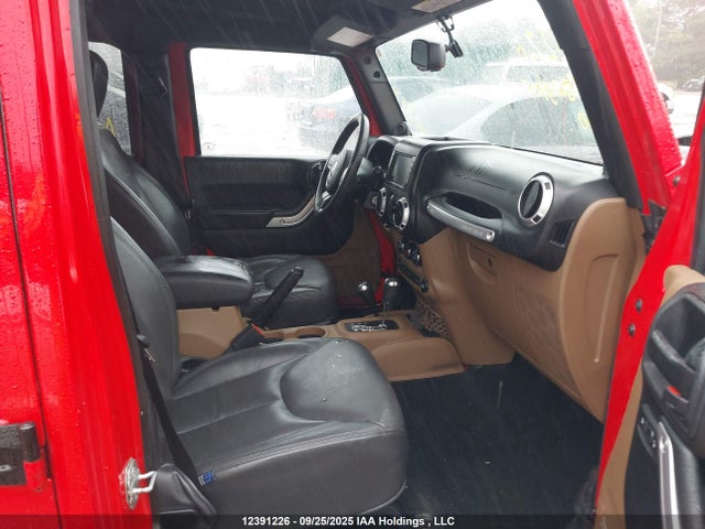 1C4BJWEG8EL318100 Jeep Wrangler
