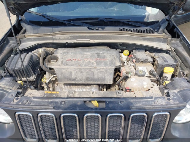 ZACCJBAT2GPE10589 Jeep 2016