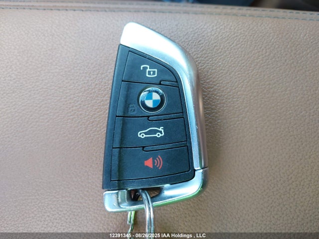 3MW5R7J09L8B26710 BMW 330I