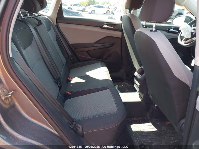3VVAX7B22NM078891 Volkswagen tsi