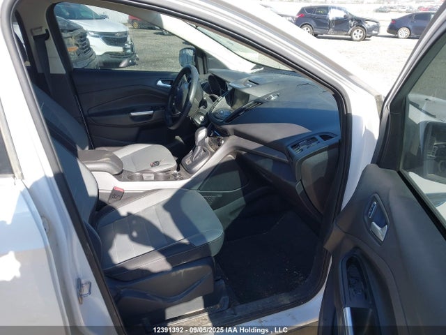 1FMCU9G92FUA96057 Ford 2015