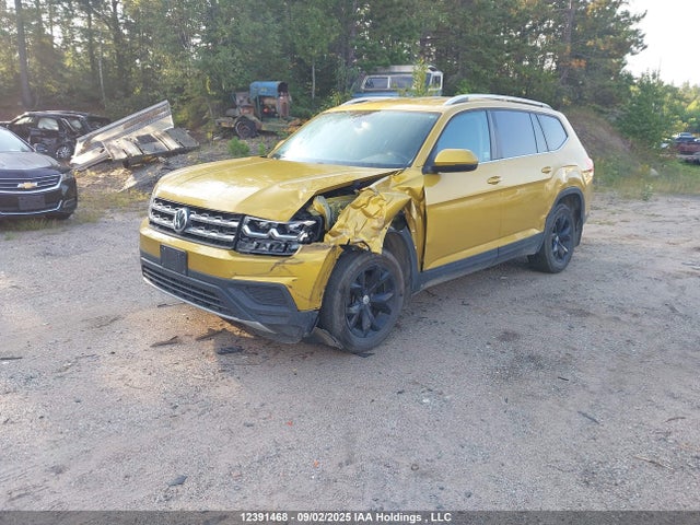 Volkswagen fsi 2018 1V2HR2CA6JC506648 Image 2