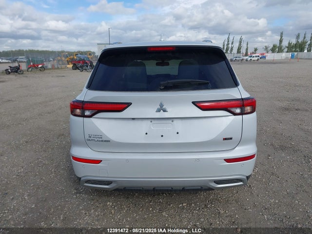 JA4J4UA85PZ613798 Mitsubishi Outlander