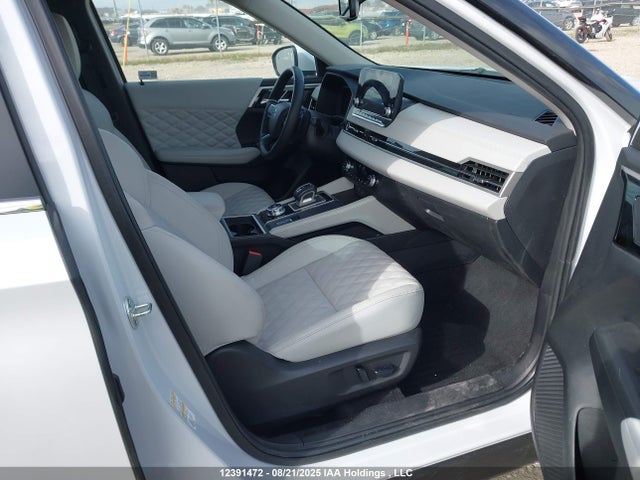 JA4J4UA85PZ613798 Mitsubishi Outlander