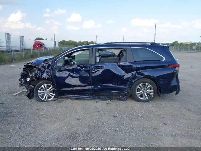 5TDGSKFC7PS092799 Toyota Sienna Le/xse/limited/platinum/xse 25th Anniversary