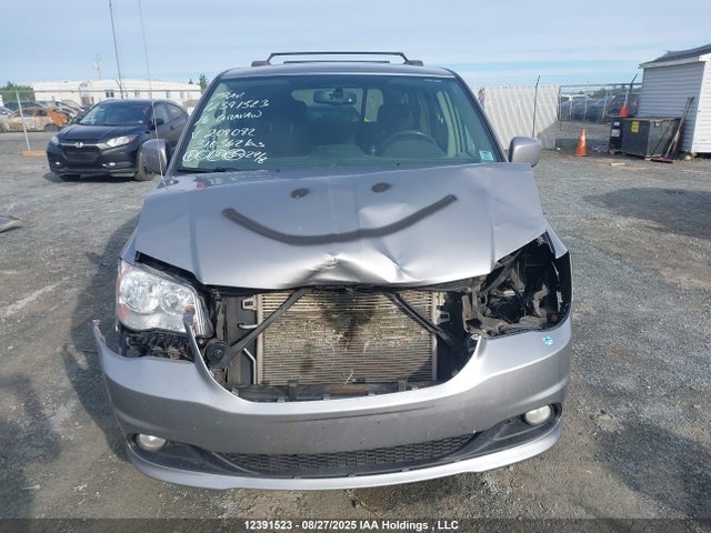 2C4RDGDG3GR209082 Dodge Grand Caravan