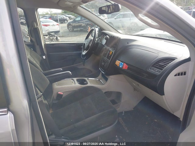 2C4RDGDG3GR209082 Dodge Grand Caravan