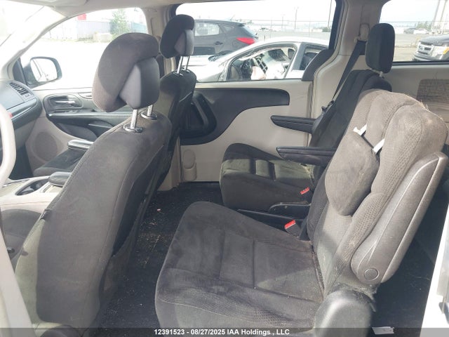 2C4RDGDG3GR209082 Dodge Grand Caravan