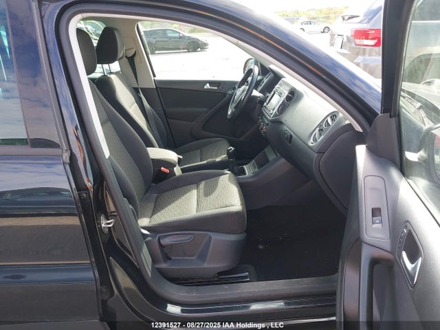 WVGKV7AX7FW570111 Volkswagen Tiguan