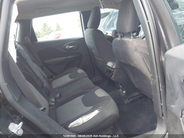 1C4PJMABXFW533451 Jeep Cherokee