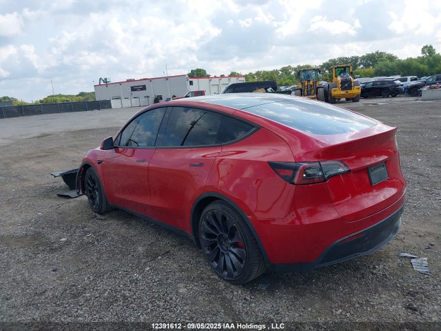 7SAYGDEF9PF664914 Tesla Model Y