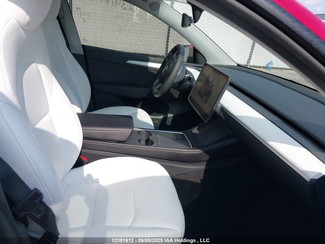 7SAYGDEF9PF664914 Tesla Model Y