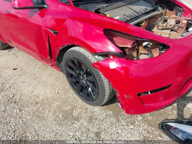 7SAYGDEF9PF664914 Tesla Model Y