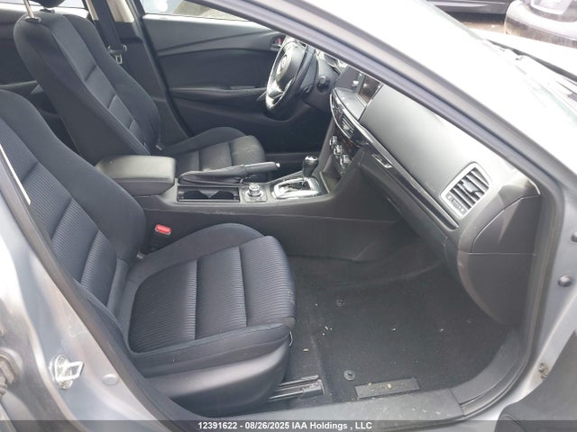 JM1GJ1V6XE1117911 Mazda py