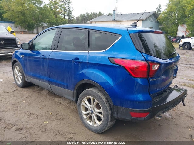 1FMCU0GD4KUB39856 Ford ESCAPE SE