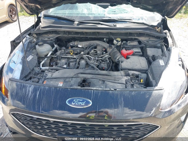 1FMCU9J9XNUA55960 Ford gtdi 240ps