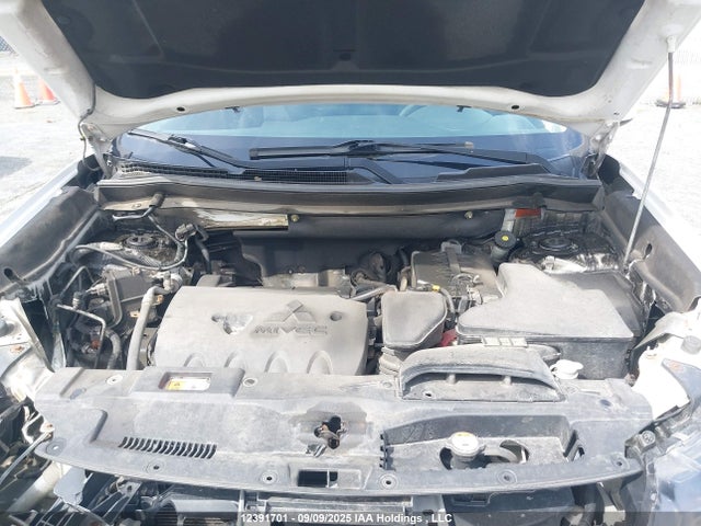 JA4AZ2A32KZ604222 Mitsubishi Outlander Es
