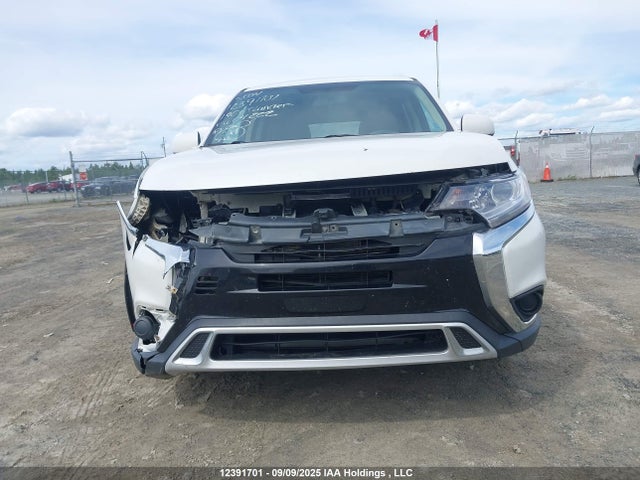 JA4AZ2A32KZ604222 Mitsubishi Outlander Es