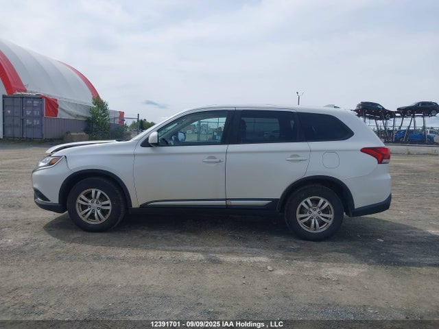 JA4AZ2A32KZ604222 Mitsubishi Outlander Es