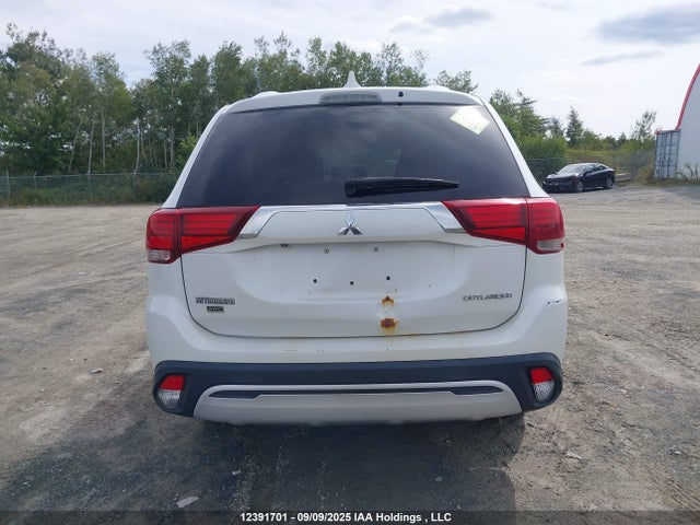JA4AZ2A32KZ604222 Mitsubishi Outlander Es