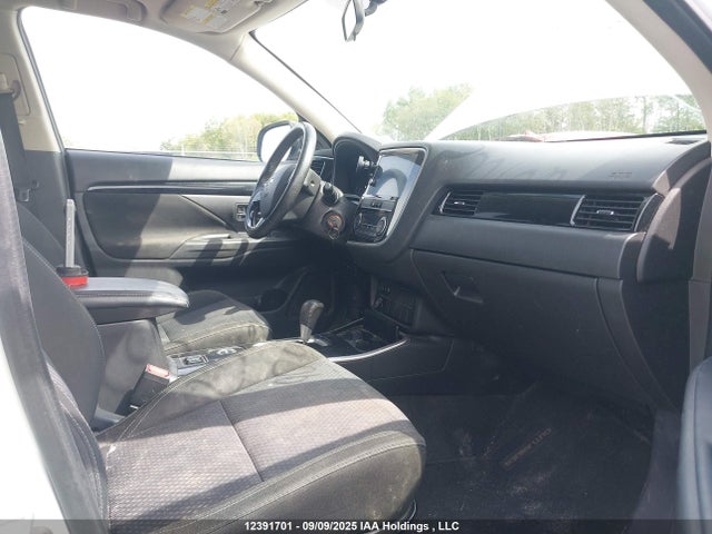 JA4AZ2A32KZ604222 Mitsubishi Outlander Es