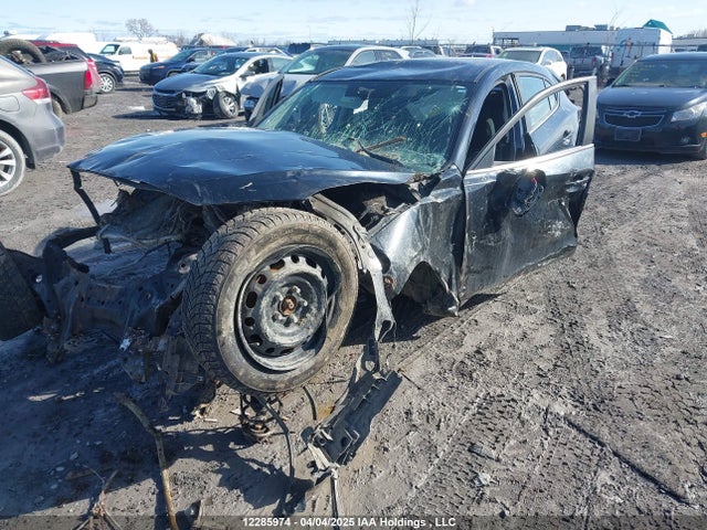 3MZBM1L75FM209989 Mazda pe