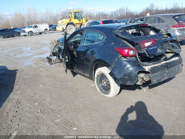 3MZBM1L75FM209989 Mazda pe