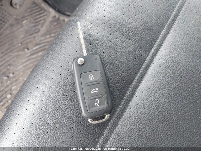 1VWBV7A36FC026425 Volkswagen Passat