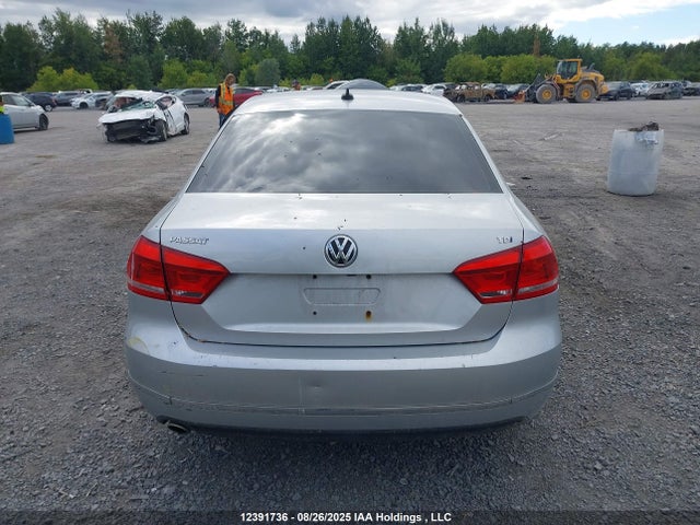 1VWBV7A36FC026425 Volkswagen Passat