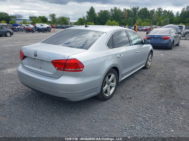 1VWBV7A36FC026425 Volkswagen Passat