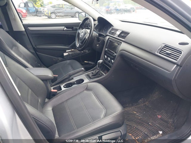 1VWBV7A36FC026425 Volkswagen Passat