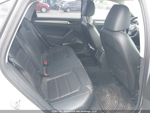 1VWBV7A36FC026425 Volkswagen Passat